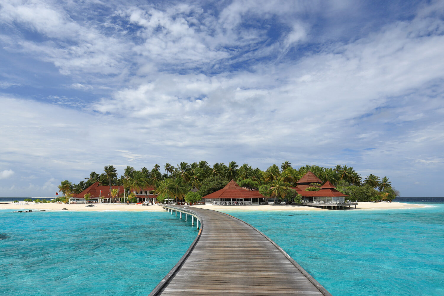 Diamonds Thudufushi Beach and Water Villas, May 2017