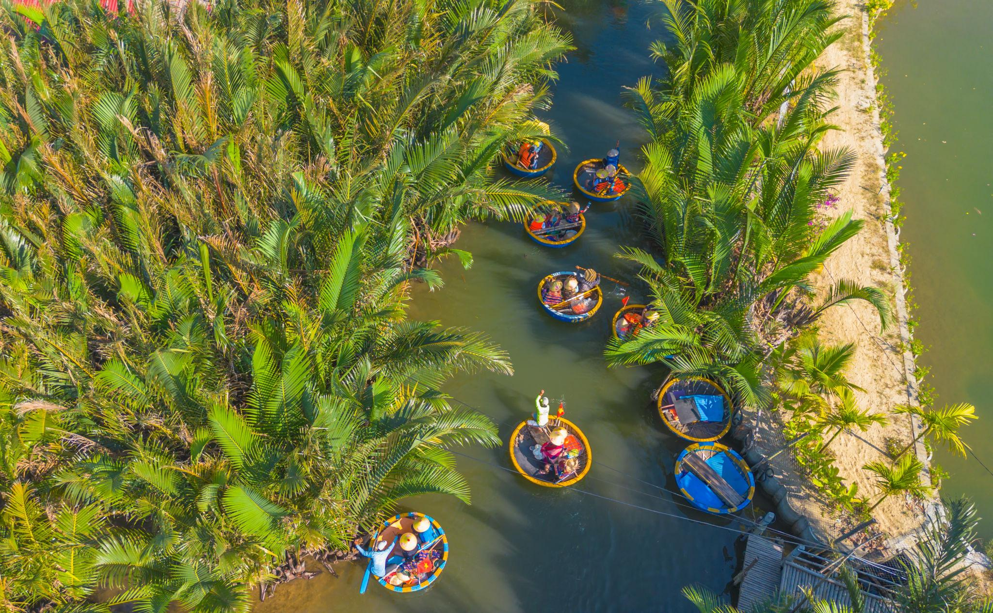 Explore Vietnam’s top highlights with Phu Quoc island, vibrant cities, and a scenic Halong Bay cruise.